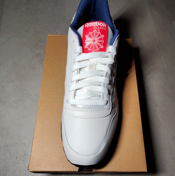 Reebok Classic,Men Size 9 - Picture 4 of 13